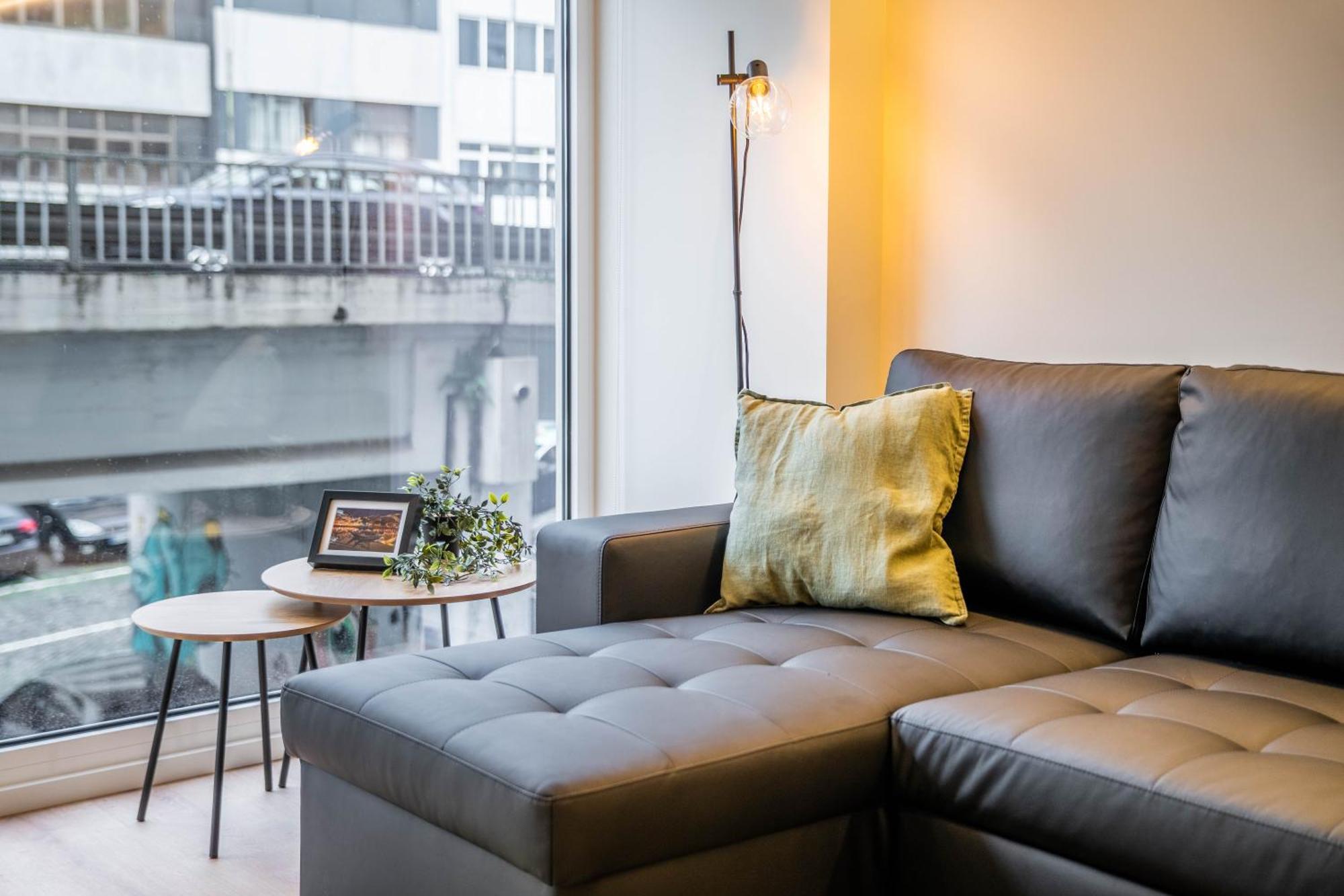 Trindade Bliss: 1Br W/ Free Parking By Lovelystay Porto Luaran gambar