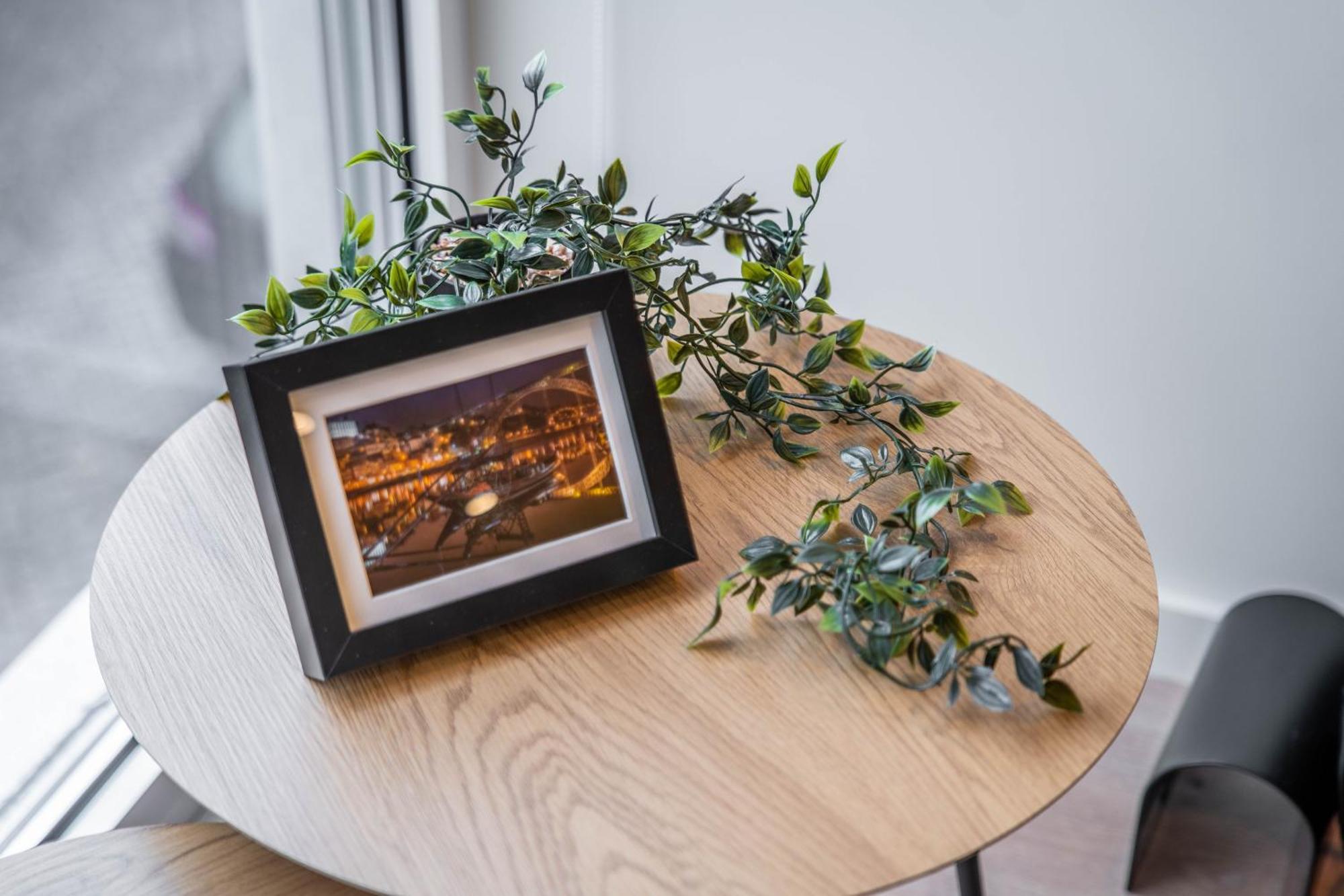 Trindade Bliss: 1Br W/ Free Parking By Lovelystay Porto Luaran gambar