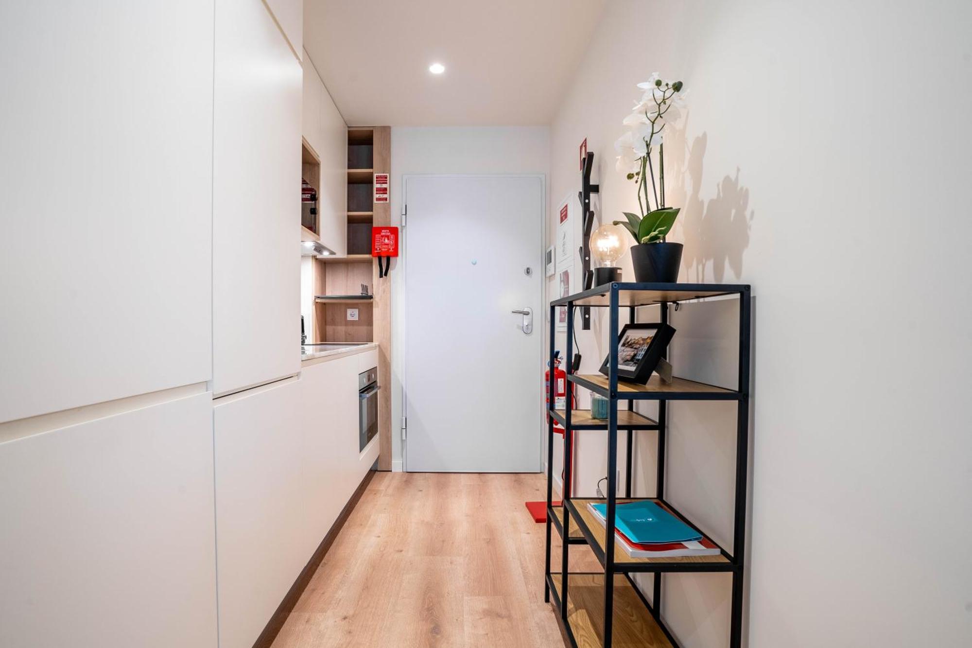 Trindade Bliss: 1Br W/ Free Parking By Lovelystay Porto Luaran gambar